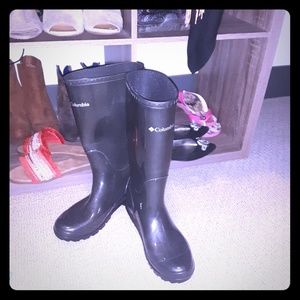 Shiny black Columbia Rain Boots